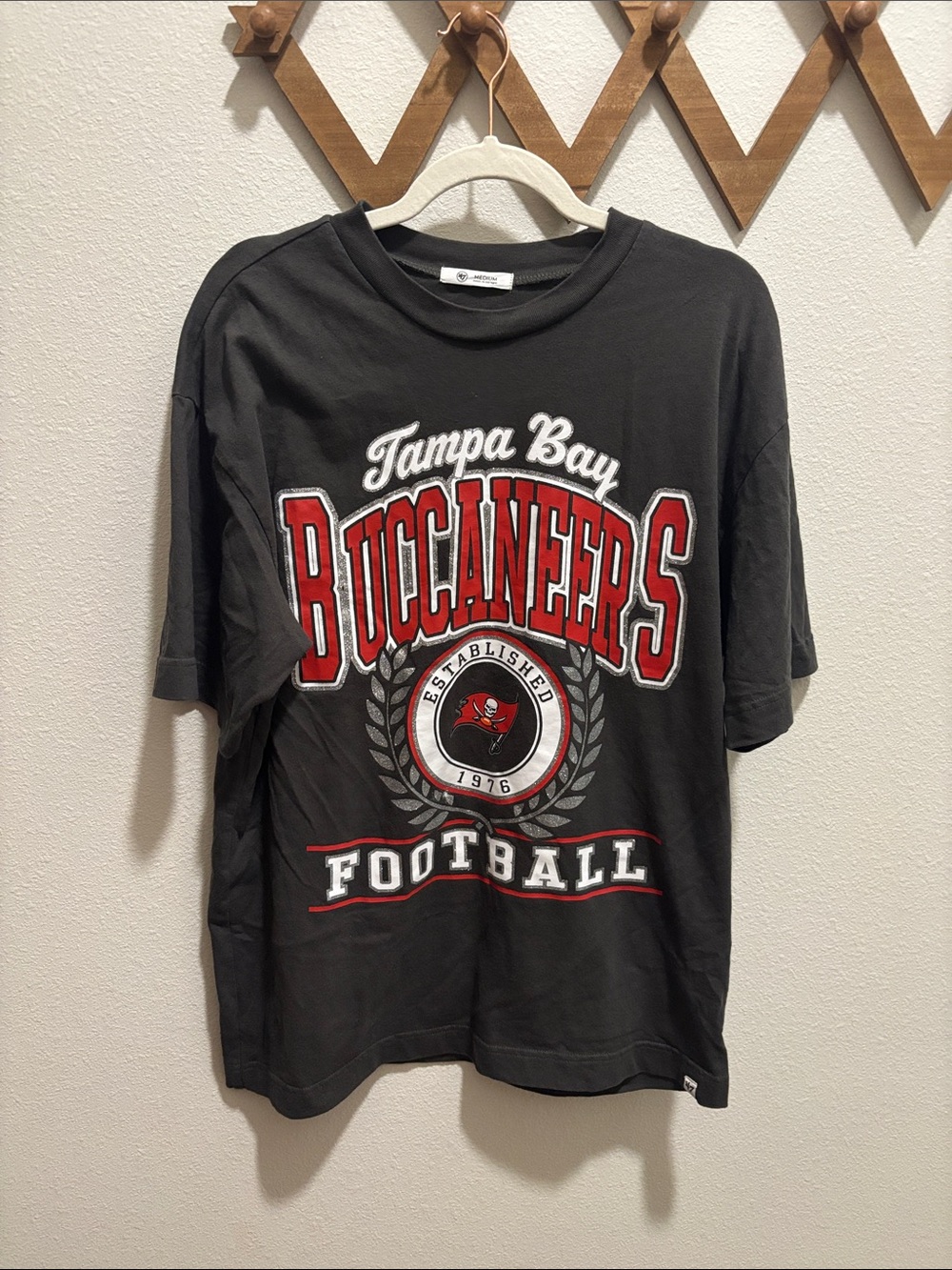 Tampa Bay Buccaneers Black Short Sleeve Graphic Tee